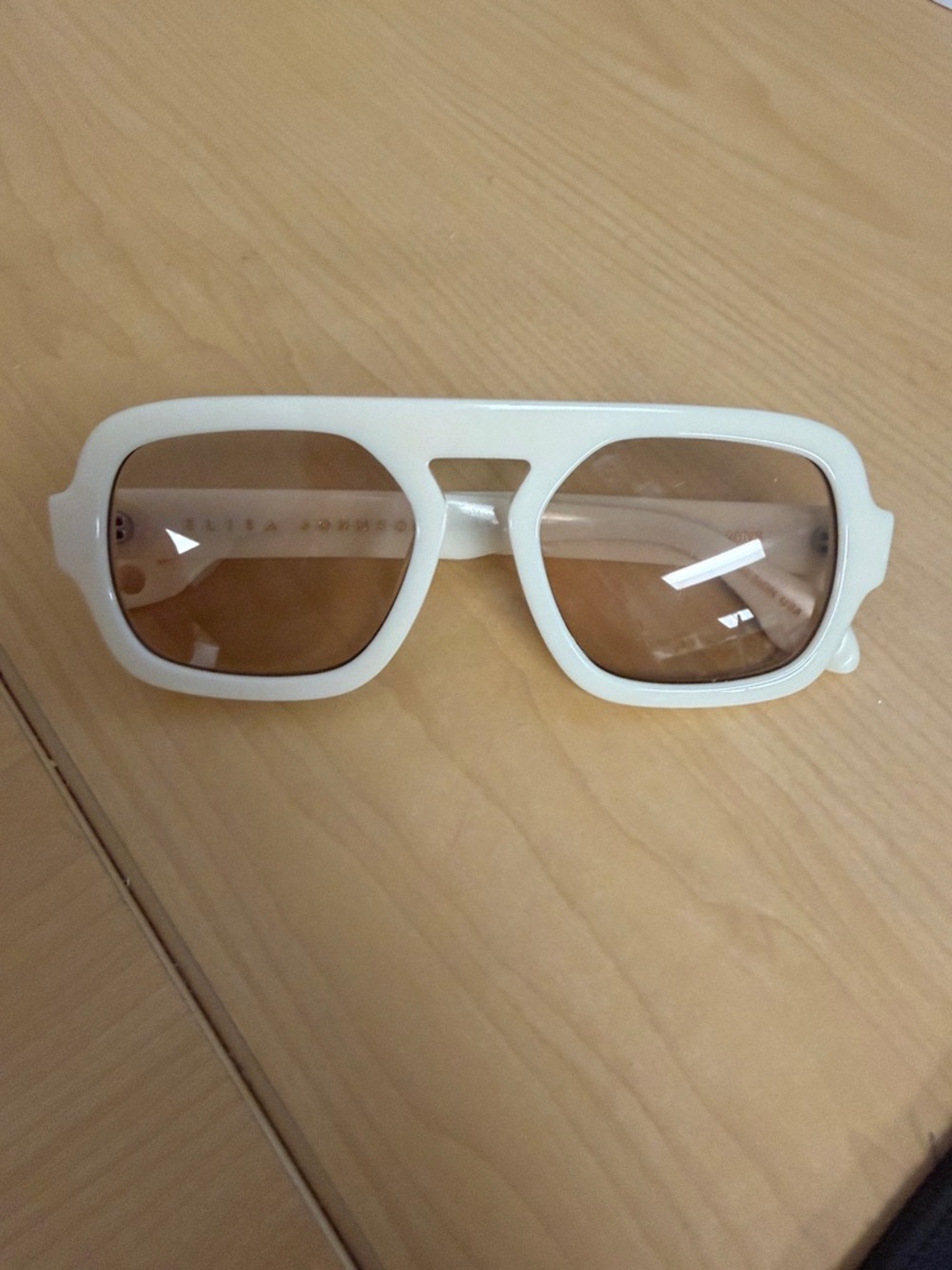 Elisa Johnson Jane sunglasses in Ivory White
